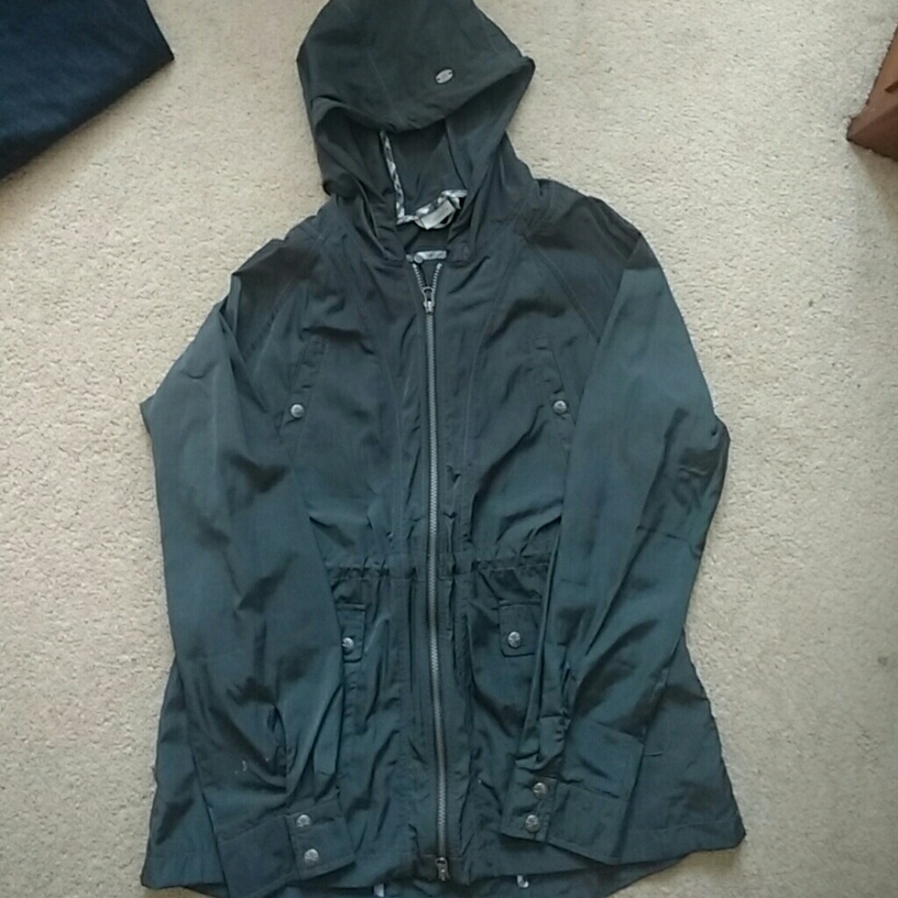 Athleta lightweight hooded jacket